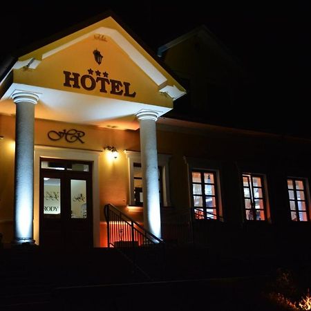 Hotel Rytwiany Екстериор снимка