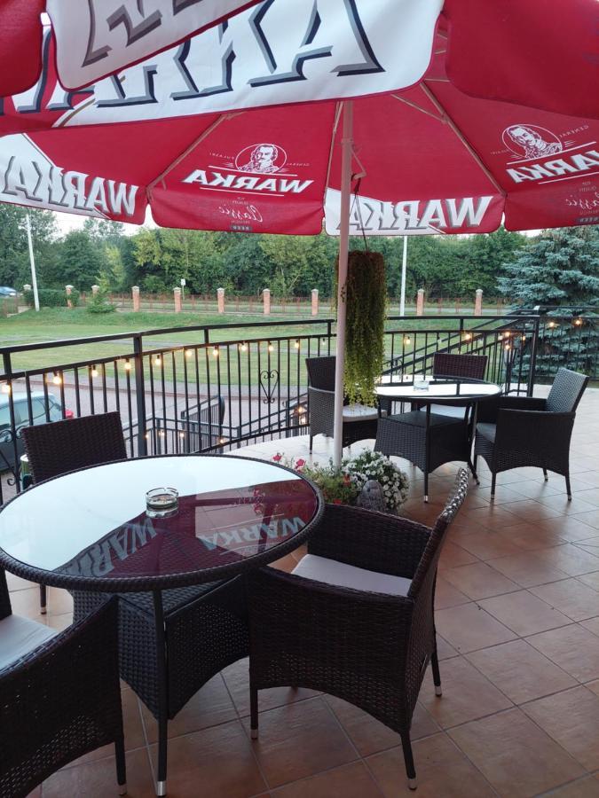 Hotel Rytwiany Екстериор снимка