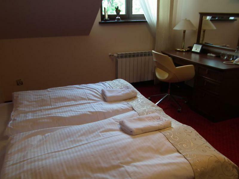 Hotel Rytwiany Екстериор снимка