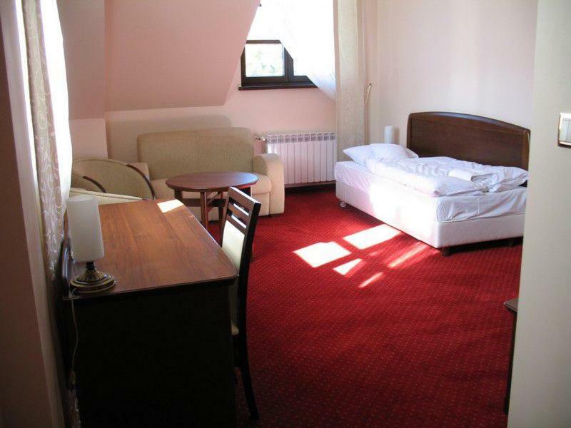 Hotel Rytwiany Екстериор снимка