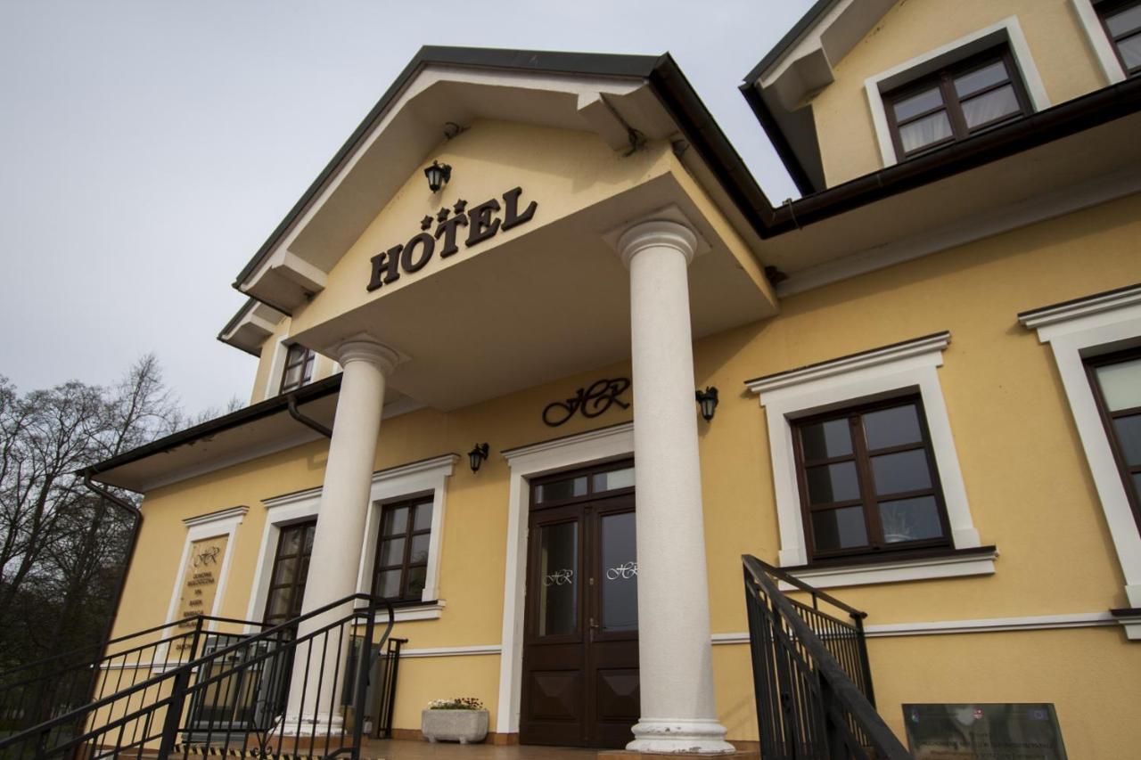 Hotel Rytwiany Екстериор снимка